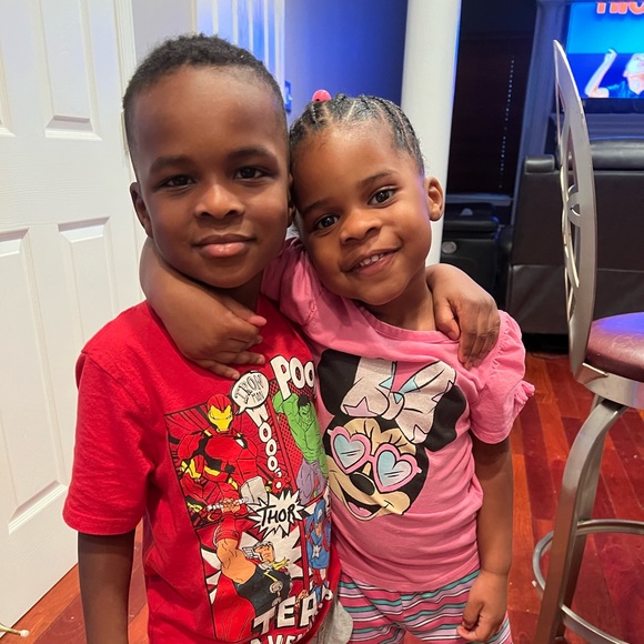 Meet your Posher, Holly - Picture 2 of 5